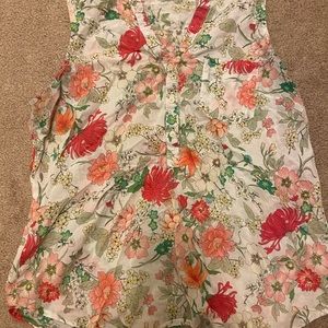 Women’s shirt size large